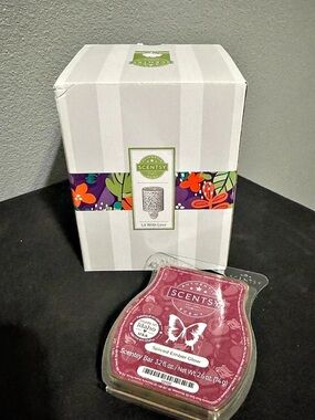 Scentsy Lit With Love Wax Warmer Bundle